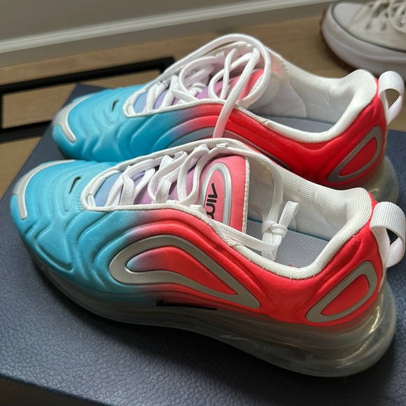WOMENS NIKE AIR MAX 720 PINK SEA 7.5 - Picture 1 of 3